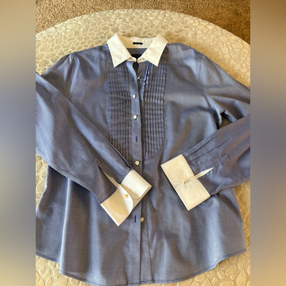 Talbots women’s Blue Tuxedo Shirt with White Details